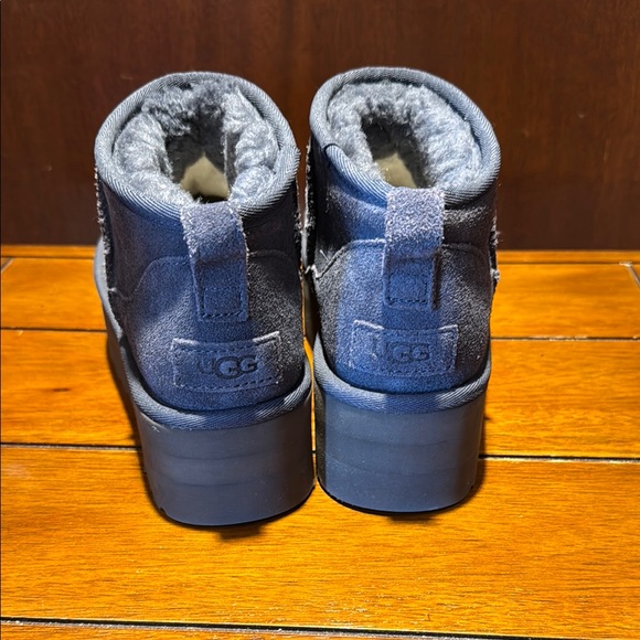UGG Gray Suede Platform Boots - Picture 3 of 3